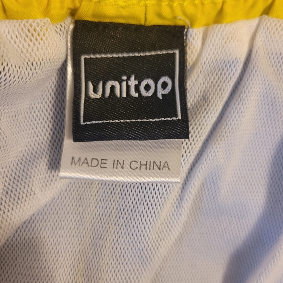 Unitop Dual-Tone Swim Trunks in Blue and Yellow. Size 38 - Picture 4 of 7